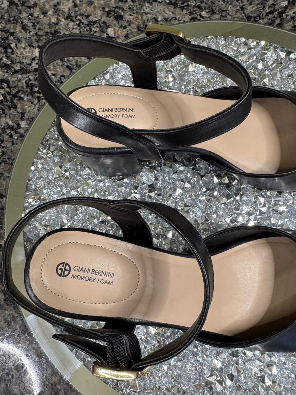 Giani Bernini Black Leather Block Heel Sandals with Gold Buckle NEW 9.5 - Picture 11 of 11